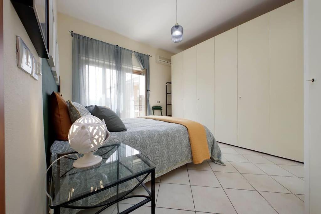 Relax Rome With 2 Balconies - 2 Bedroom Flat, 3Rd Floor With Lift, High Comfort, Quite, A Walk From Urban Train Station Gemelli And Metro A Stops Battistini & Cornelia Connecting To Center In 20 Minutes, 2 Steps From Bus Stop, Cycle Path, Groceries Ngoại thất bức ảnh