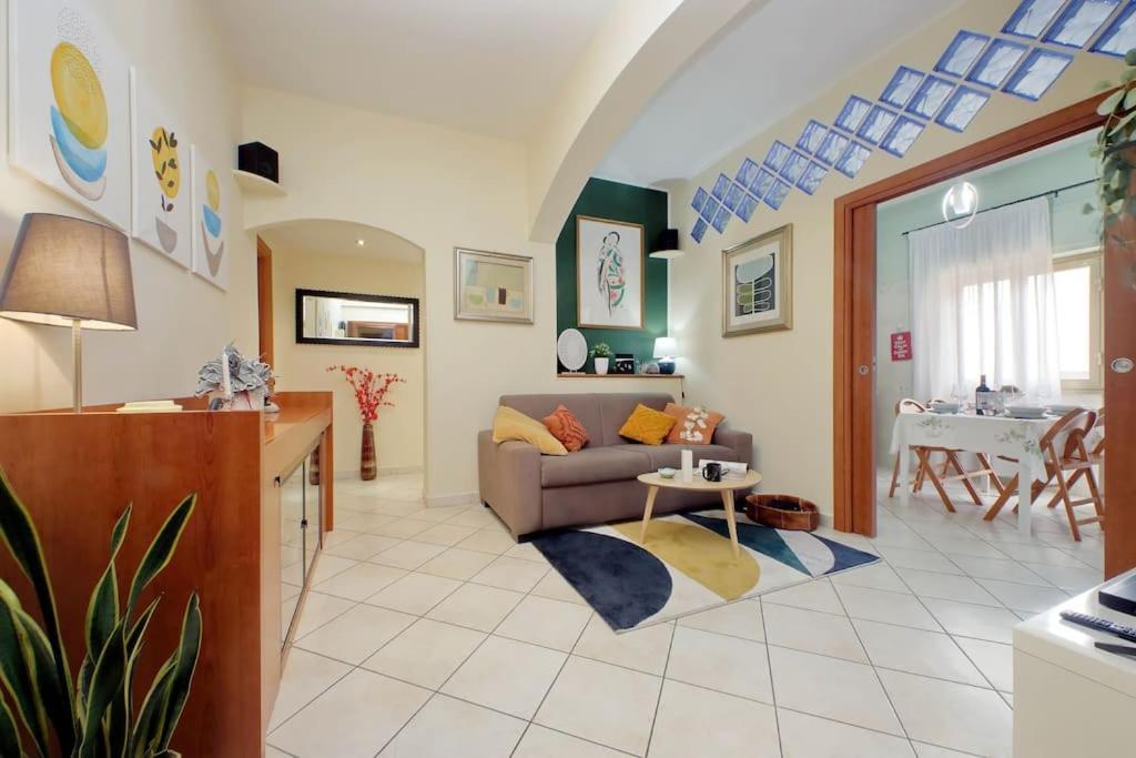 Relax Rome With 2 Balconies - 2 Bedroom Flat, 3Rd Floor With Lift, High Comfort, Quite, A Walk From Urban Train Station Gemelli And Metro A Stops Battistini & Cornelia Connecting To Center In 20 Minutes, 2 Steps From Bus Stop, Cycle Path, Groceries Ngoại thất bức ảnh